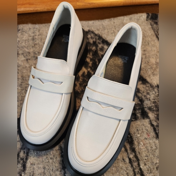 Wild Fable Shoes Womens 9 Platform Loafer White Faux Leather Casual Comfort - Picture 9 of 14
